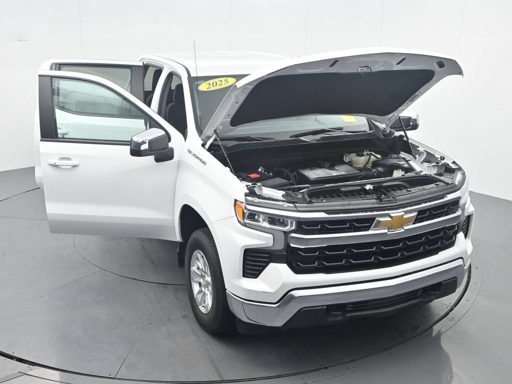 Used 2025 Chevrolet Silverado 1500 LT AWD/4WD image 39