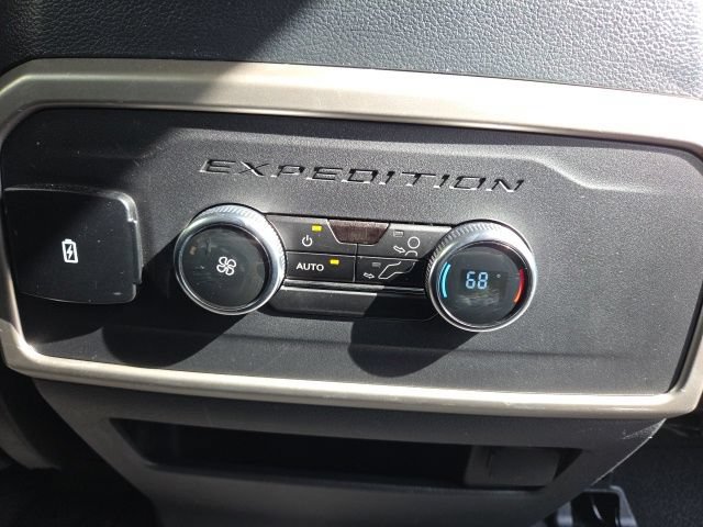Certified 2024 Ford Expedition XLT RWD image 21