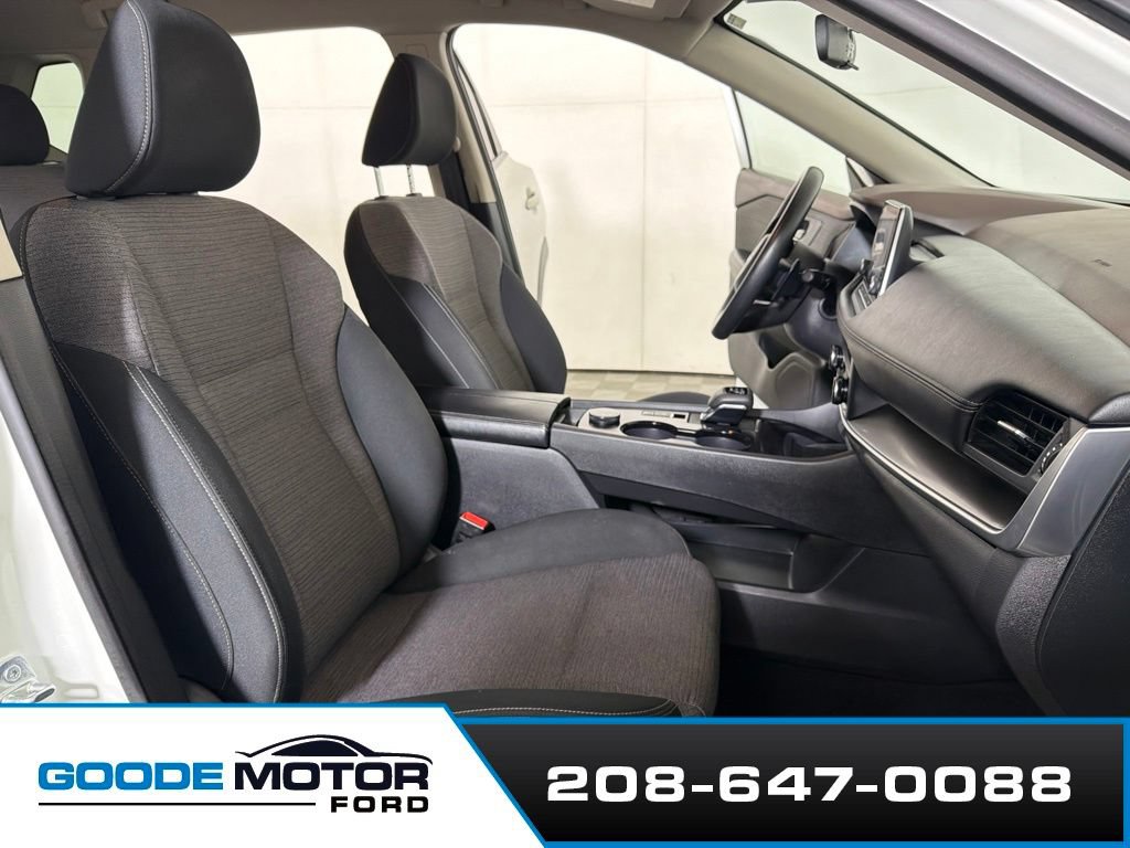 Used 2023 Nissan Rogue SV AWD/4WD image 23