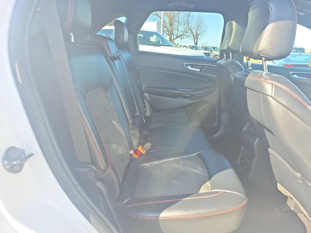 Certified 2024 Ford Edge ST-Line AWD/4WD image 36