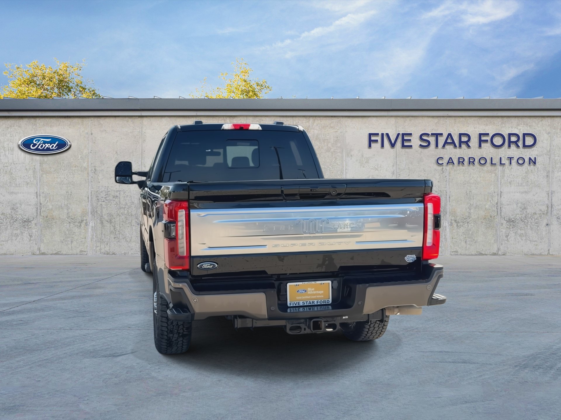 Certified 2023 Ford F350 King Ranch w/ FX4 Off-Road Package AWD/4WD image 7