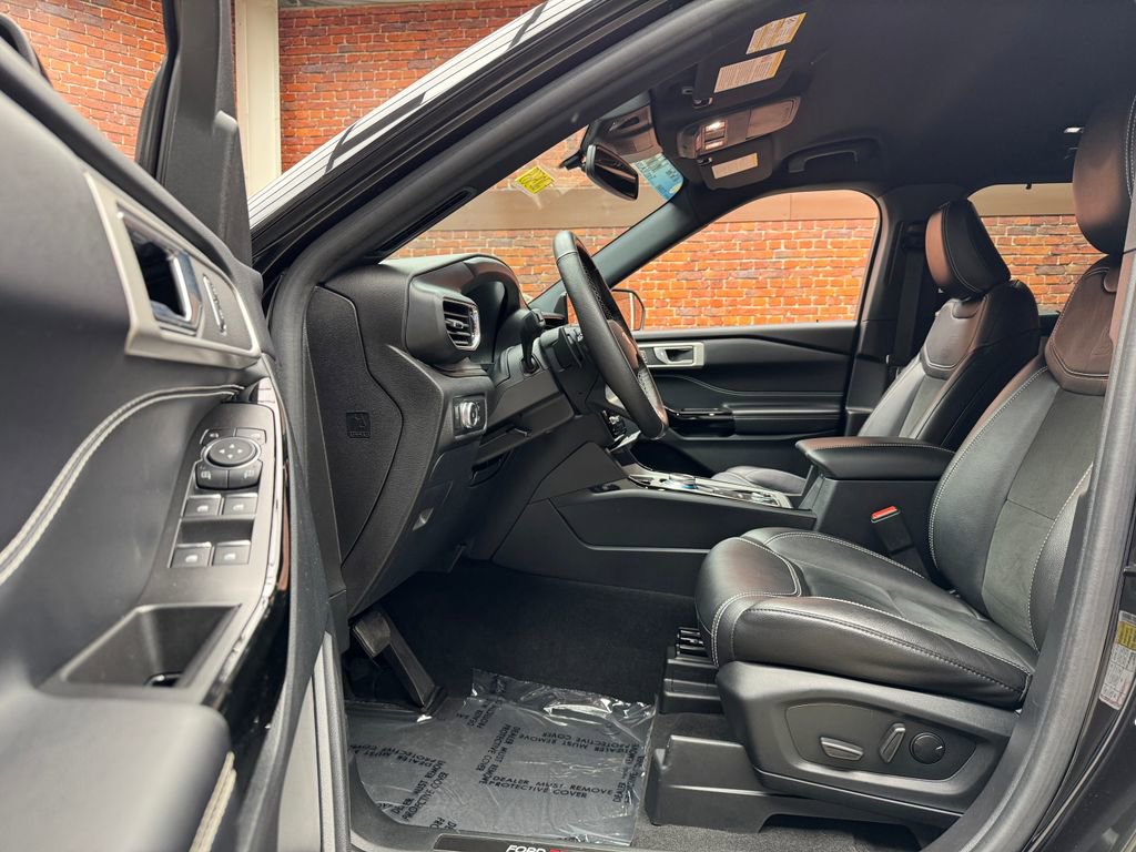 Certified 2022 Ford Explorer ST w/ ST Street Pack AWD/4WD image 22