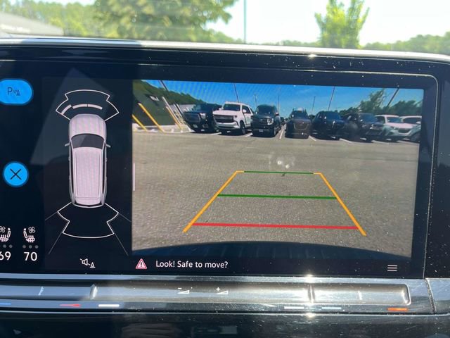 Used 2024 Volkswagen Atlas SE w/ Black Wheel Package FWD image 28