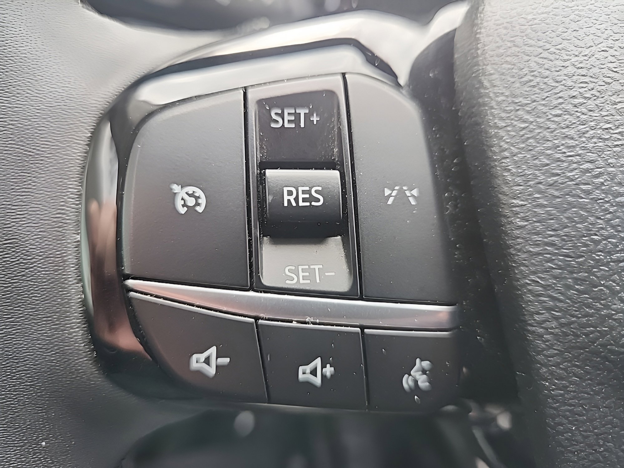 Certified 2023 Ford Escape Active AWD/4WD image 17