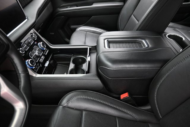 Used 2023 GMC Yukon Denali AWD/4WD image 29