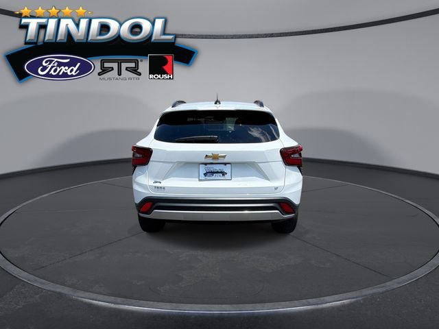 Used 2025 Chevrolet Trax LT FWD image 6