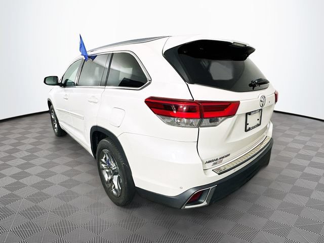 Used 2018 Toyota Highlander Limited Platinum AWD/4WD image 10