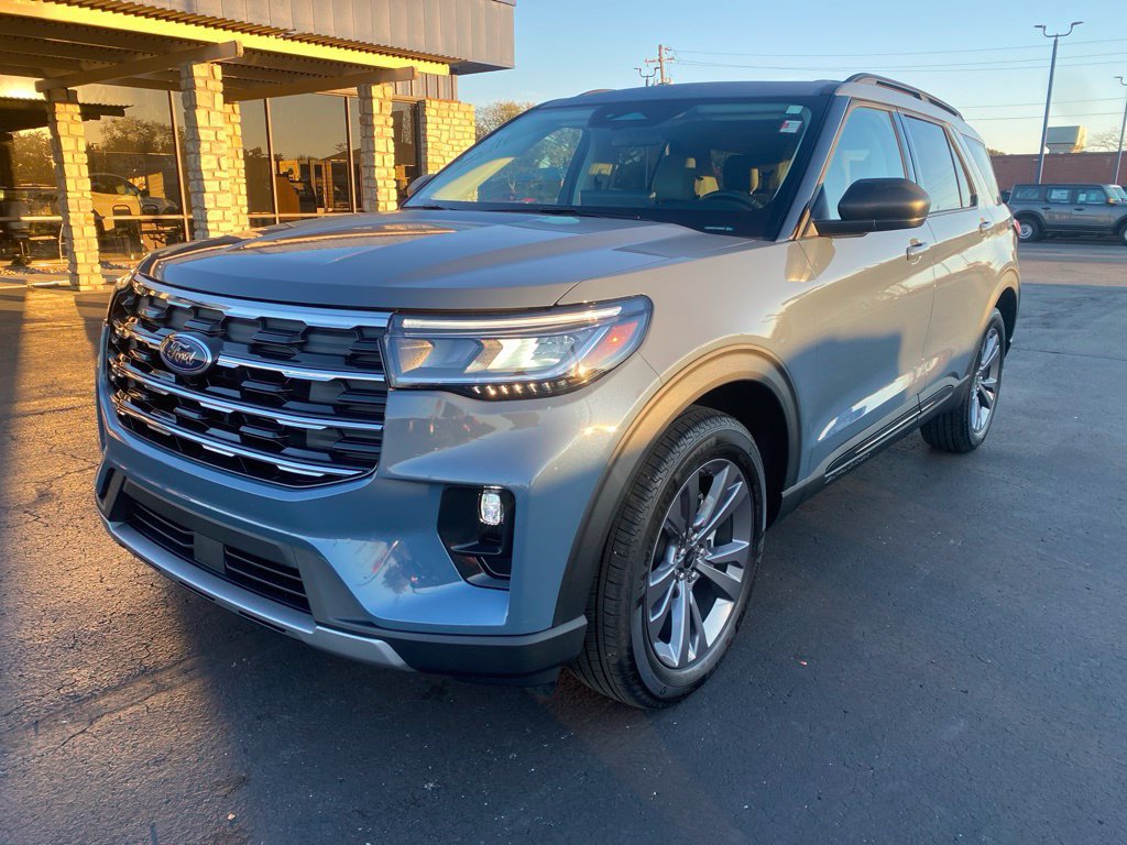 Certified 2026 Ford Explorer Active w/ Active Comfort Package AWD/4WD image 8