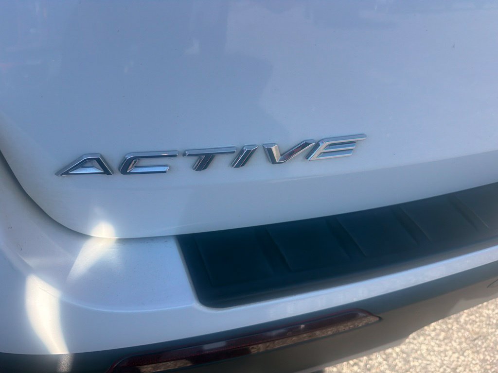 Certified 2025 Ford Explorer Active w/ Active Comfort Package RWD image 4