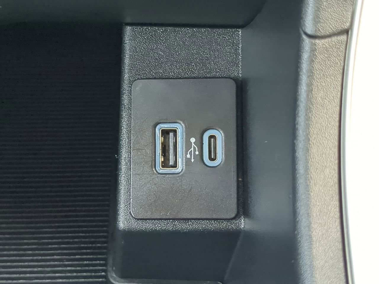 Certified 2024 Ford Edge SEL AWD/4WD image 21