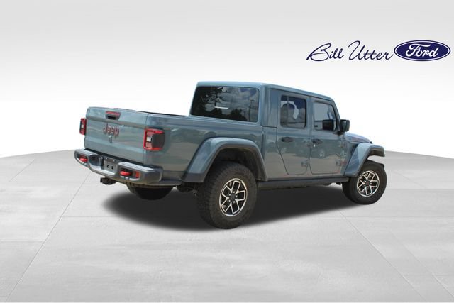 Used 2025 Jeep Gladiator Rubicon w/ Convenience Group AWD/4WD image 4
