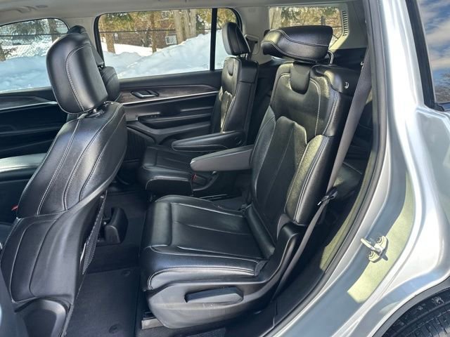 Used 2024 Jeep Grand Cherokee L Limited image 27