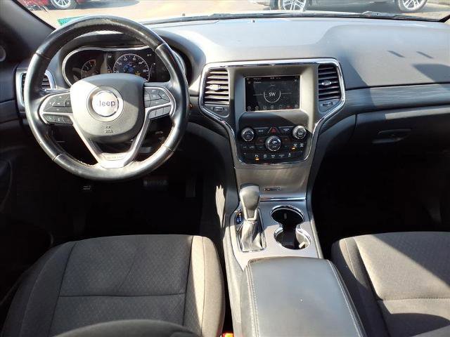 Used 2020 Jeep Grand Cherokee Laredo image 9