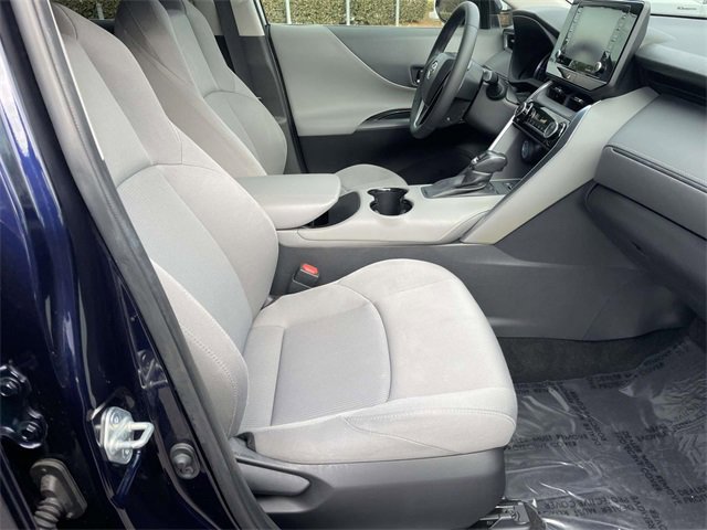 Used 2021 Toyota Venza LE image 30