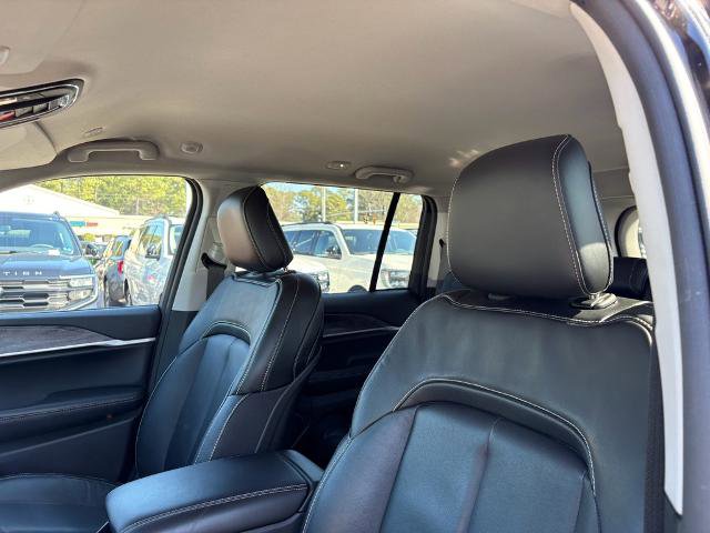 Used 2023 Jeep Grand Cherokee Limited image 16