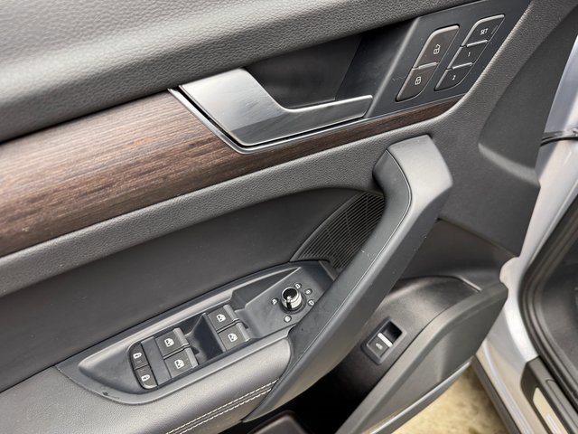 Used 2024 Audi Q5 2.0T Premium Plus image 12