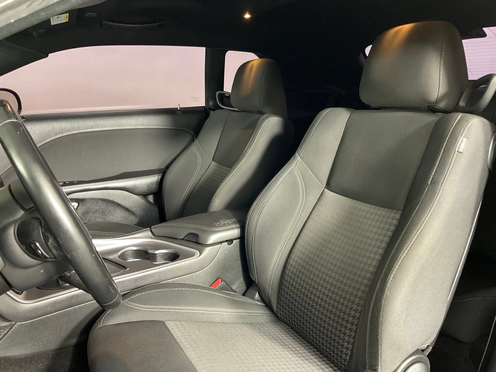 Used 2019 Dodge Challenger SXT RWD image 14