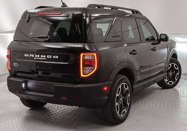 Certified 2024 Ford Bronco Sport Outer Banks w/ Tech Package AWD/4WD image 3