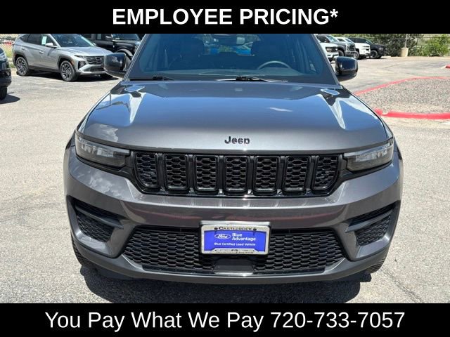 Used 2023 Jeep Grand Cherokee Altitude AWD/4WD image 10