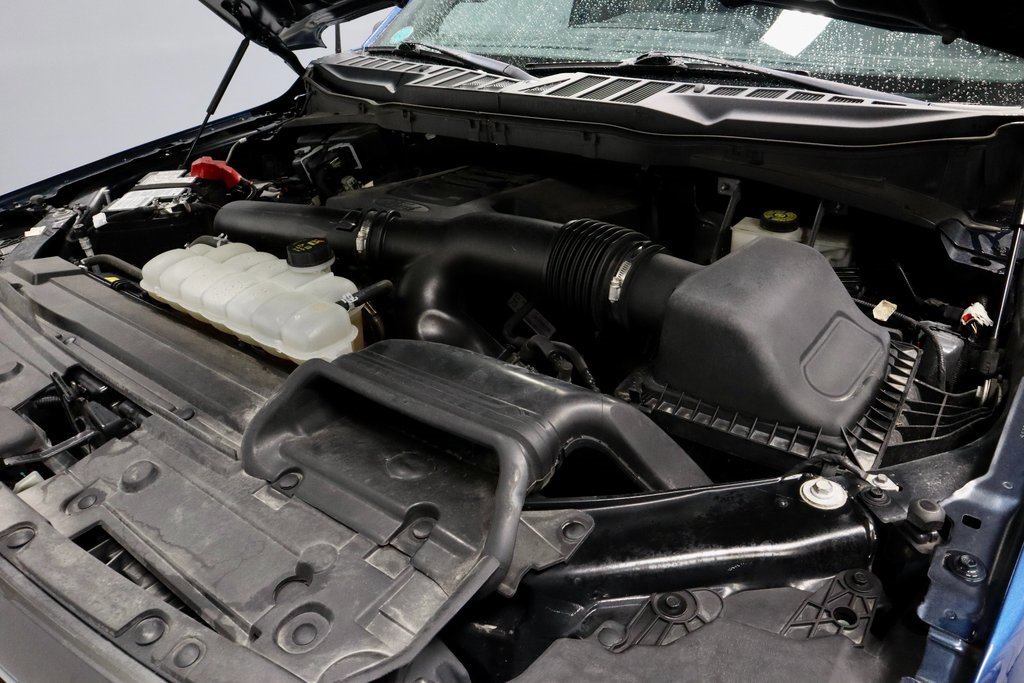 Certified 2022 Ford F150 XLT w/ Equipment Group 302A High image 18