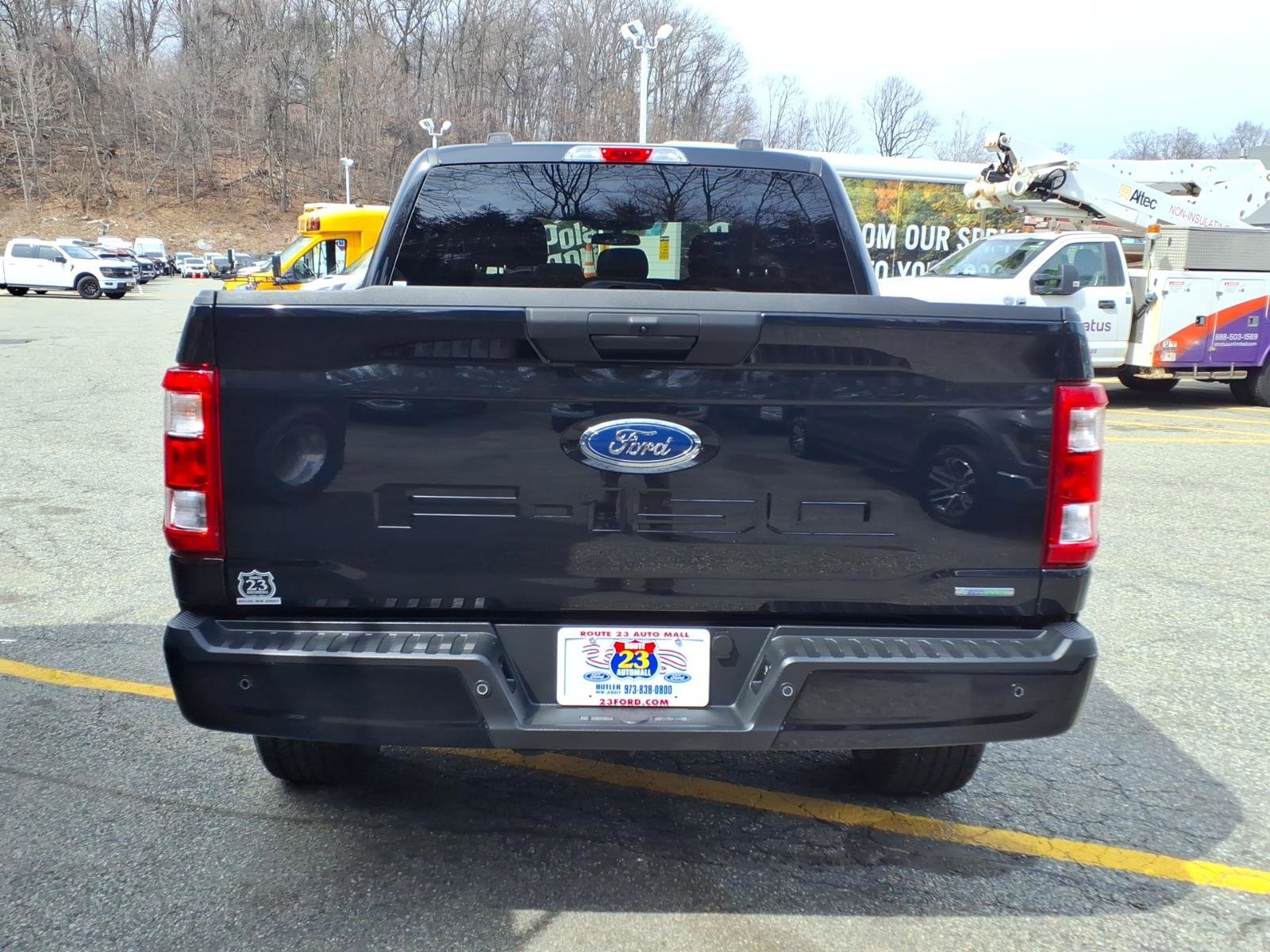 Certified 2022 Ford F150 XL w/ STX Appearance Package AWD/4WD image 7