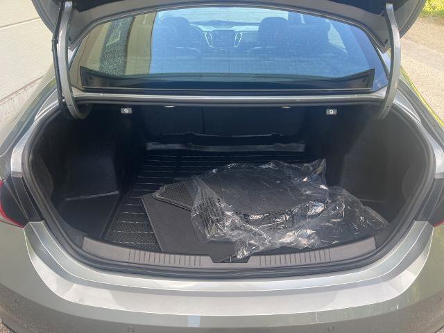 Used 2025 Chevrolet Malibu LT w/ Redline Edition image 10