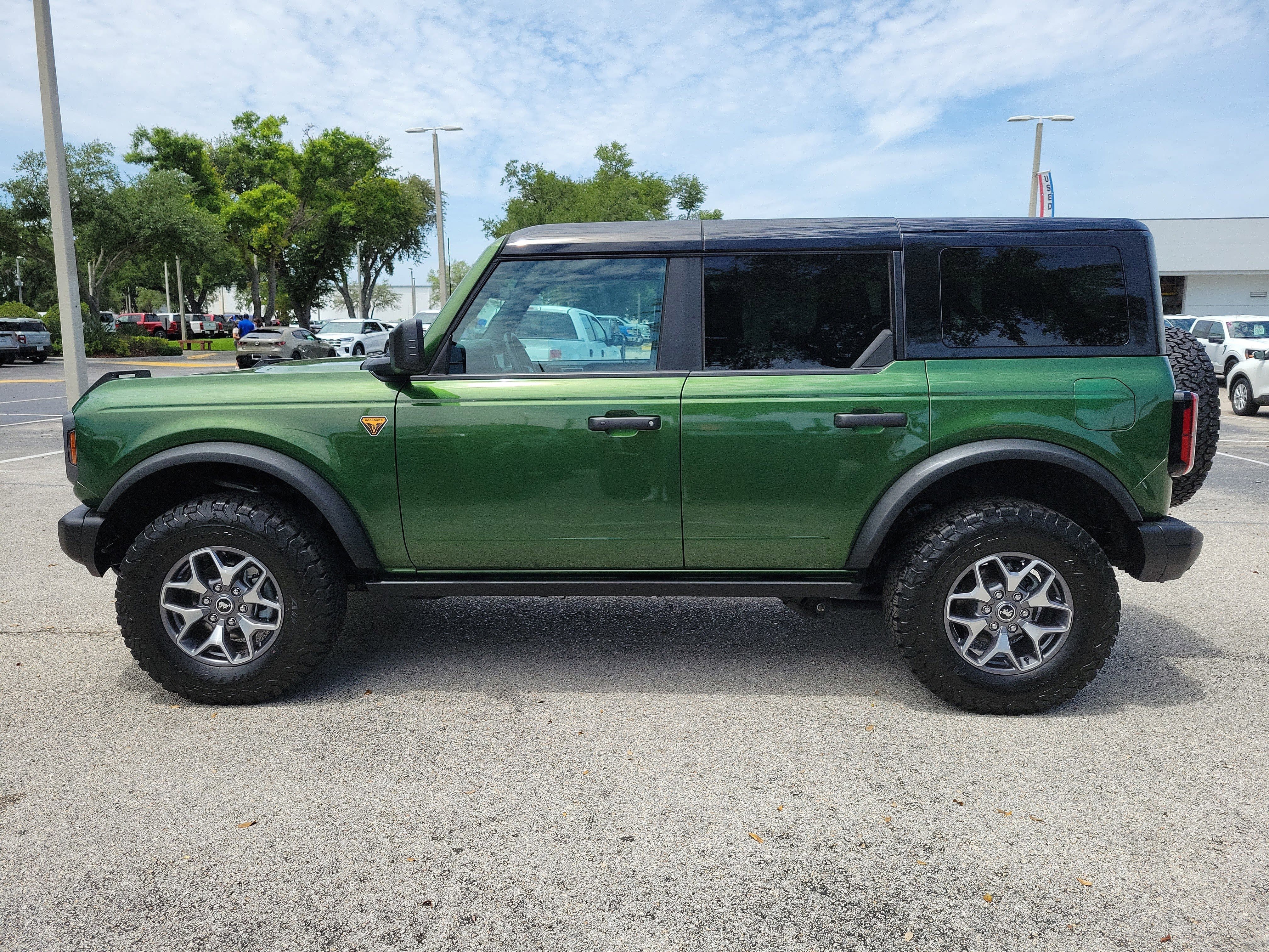 Certified 2025 Ford Bronco Badlands AWD/4WD image 6