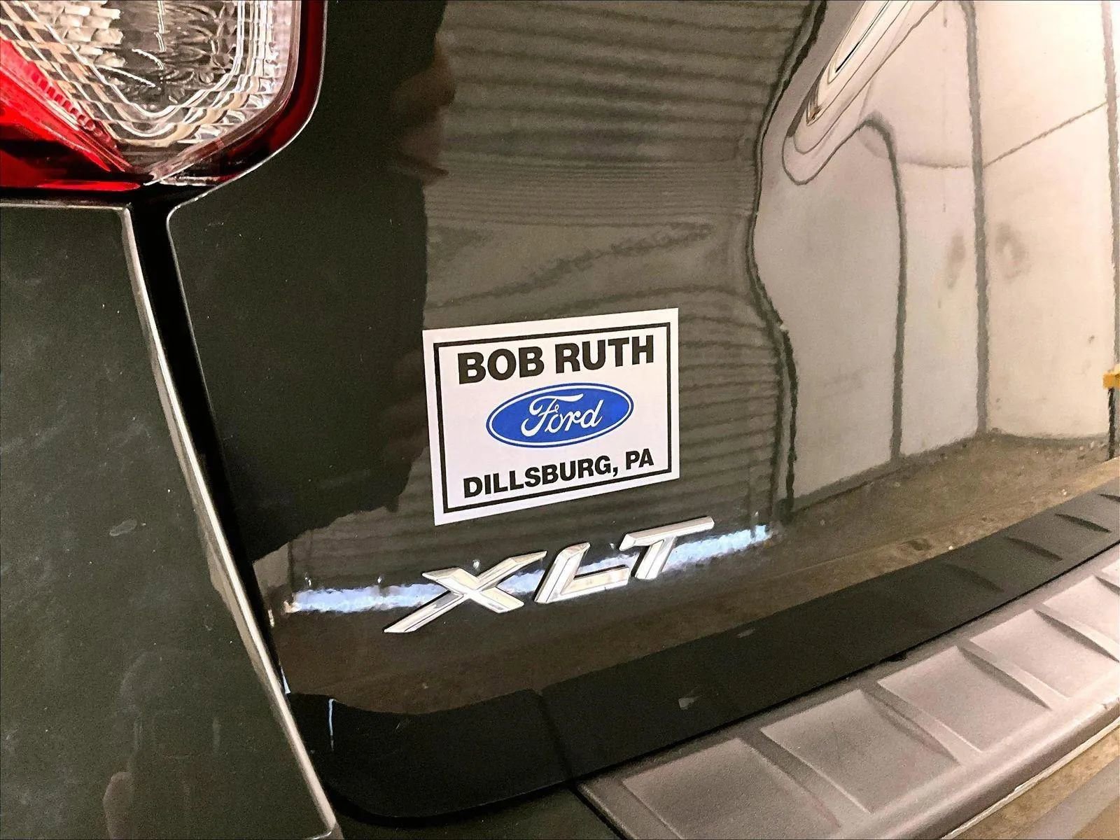 Certified 2022 Ford Explorer XLT w/ Equipment Group 202A AWD/4WD image 13