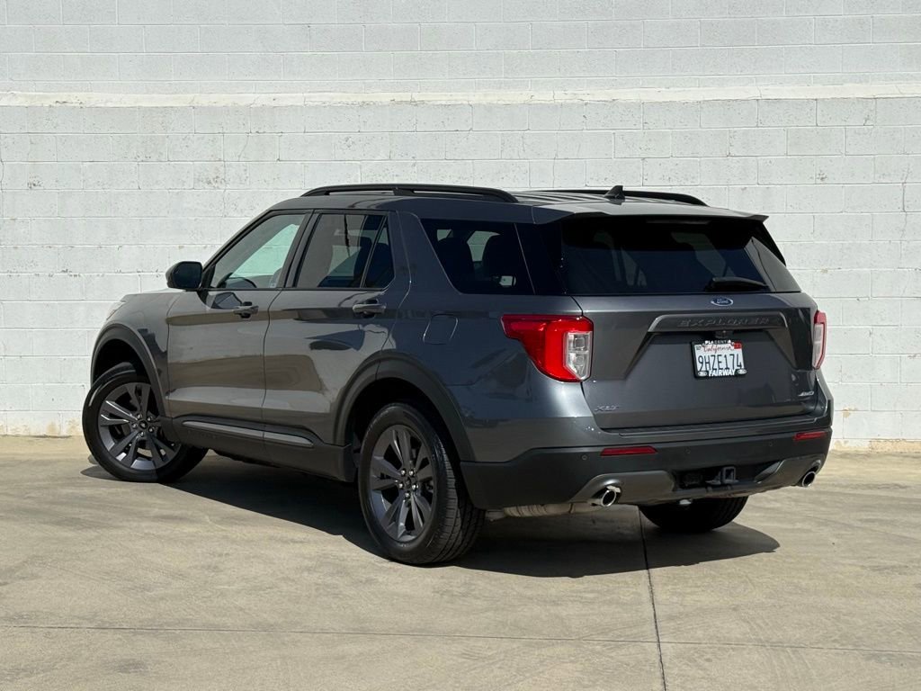 Certified 2023 Ford Explorer XLT w/ Equipment Group 202A AWD/4WD image 4