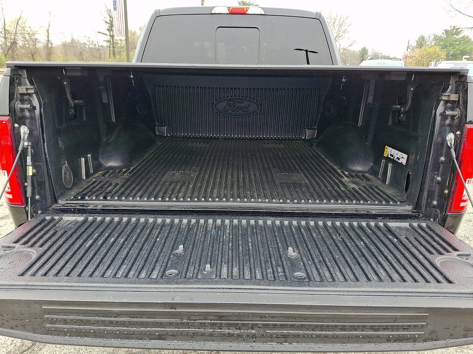 Certified 2017 Ford F150 XLT w/ Equipment Group 302A Luxury image 32