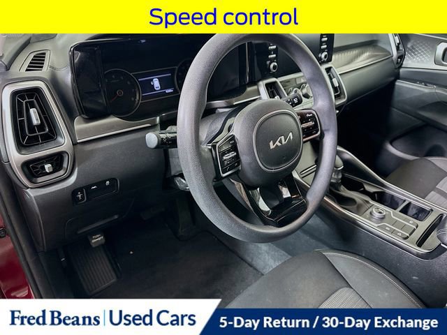 Used 2022 Kia Sorento LX image 12