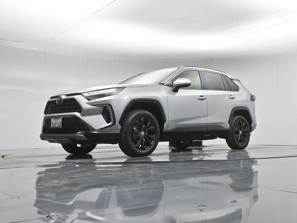 Used 2025 Toyota RAV4 SE AWD/4WD image 44