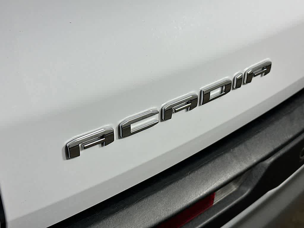 Used 2025 GMC Acadia Elevation FWD image 7