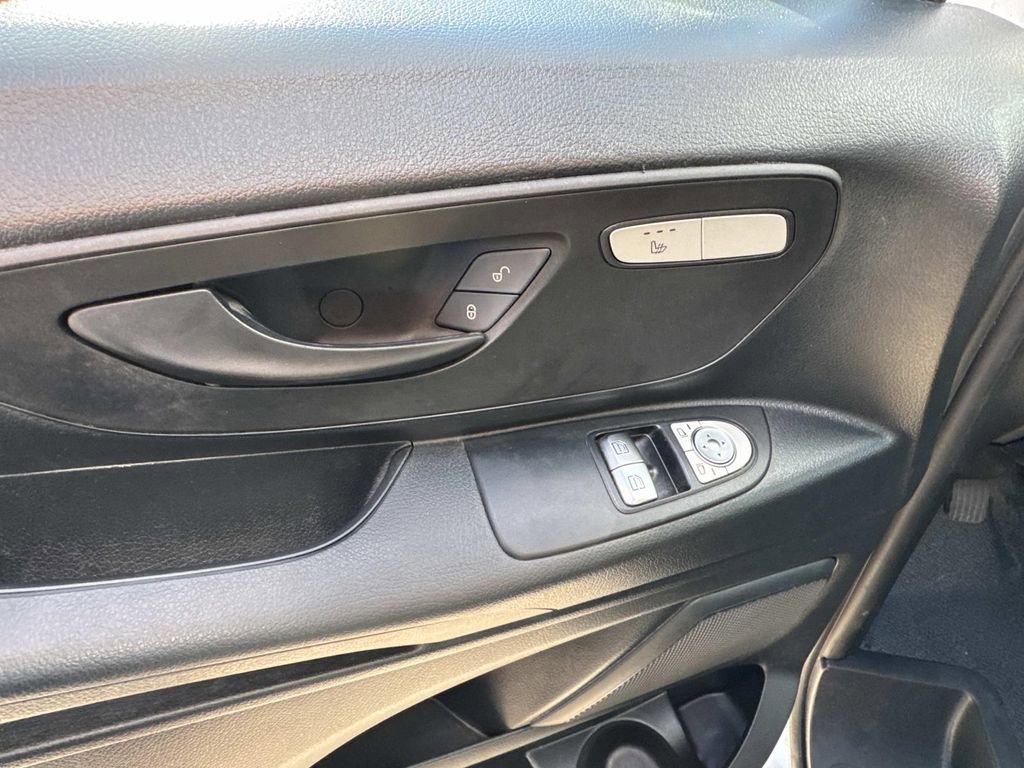 Used 2023 Mercedes-Benz Metris image 16