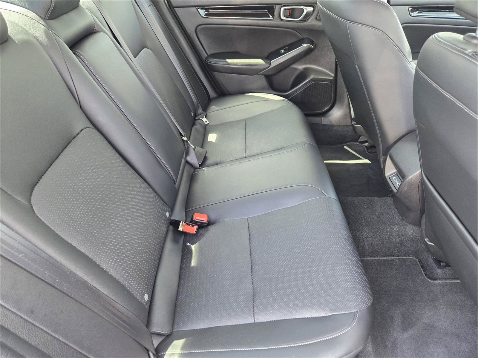 Used 2022 Honda Civic Touring image 29