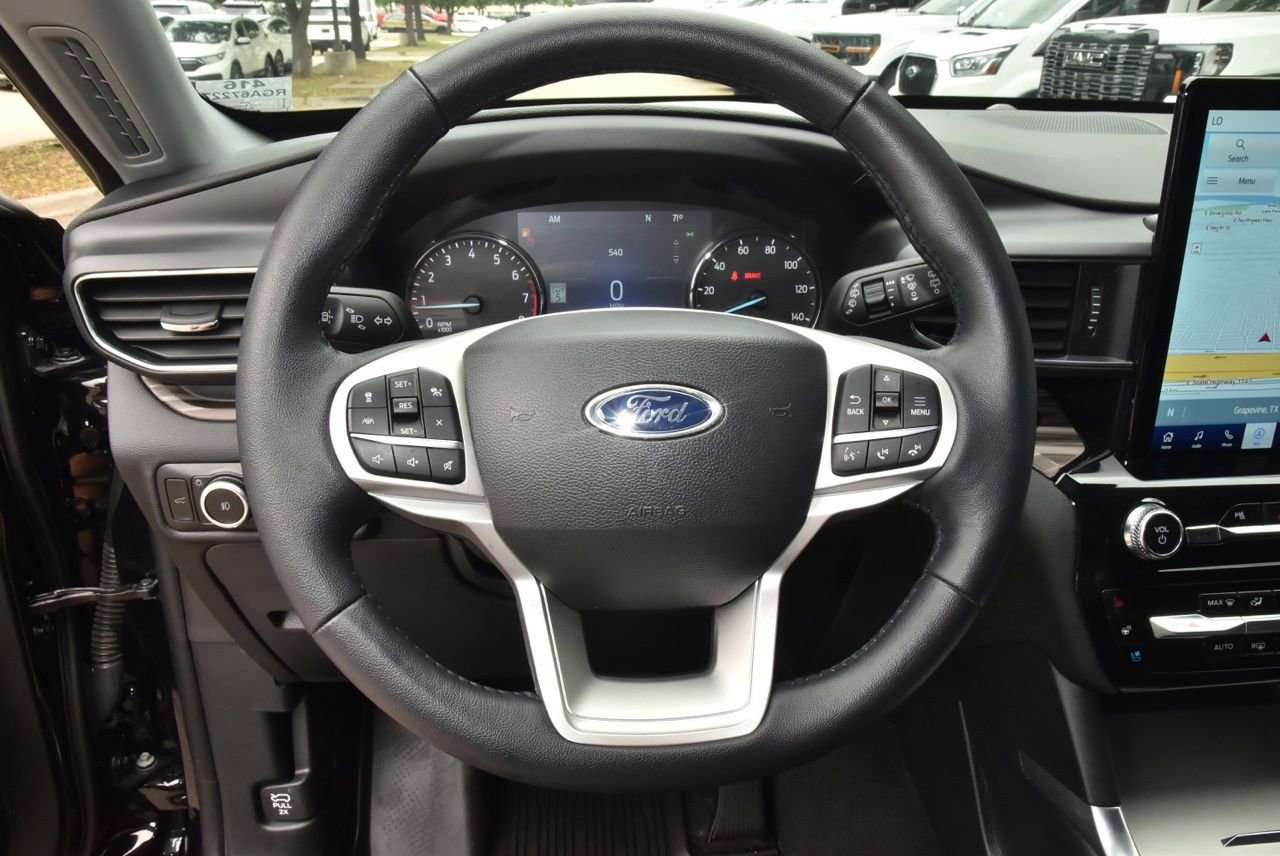 Certified 2024 Ford Explorer Limited w/ Limited Technology Package image 24