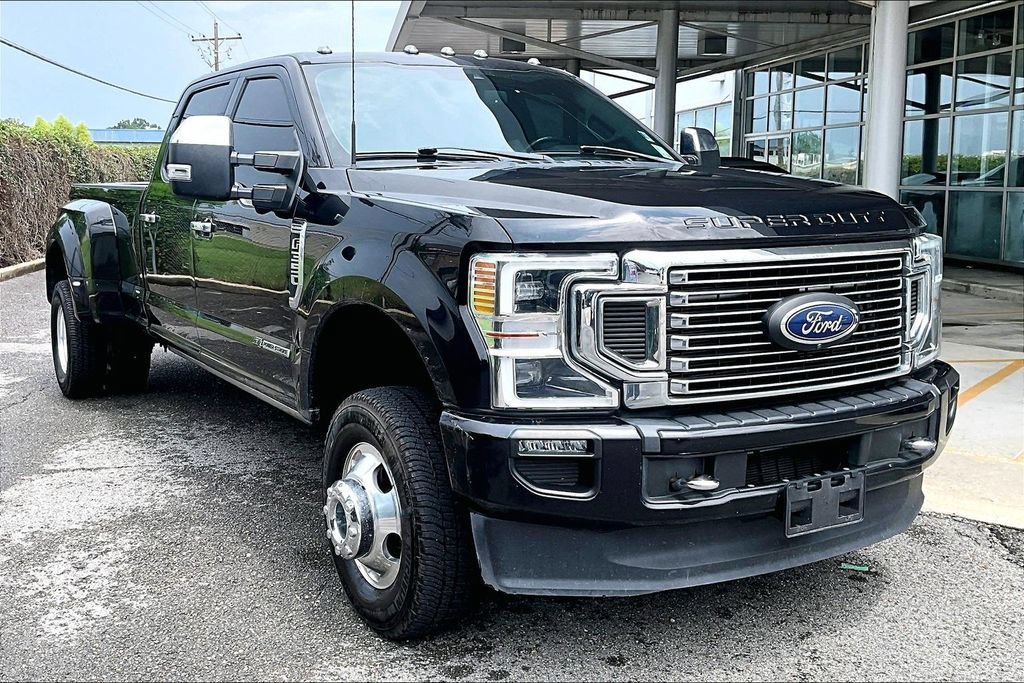 Certified 2022 Ford F350 Platinum AWD/4WD image 3
