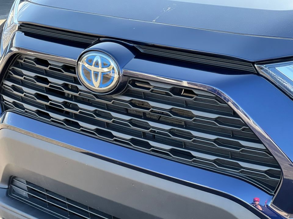 Used 2024 Toyota RAV4 XLE image 38
