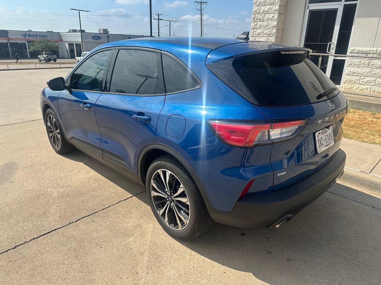 Certified 2022 Ford Escape SE w/ SE Sport Appearance Package FWD image 11