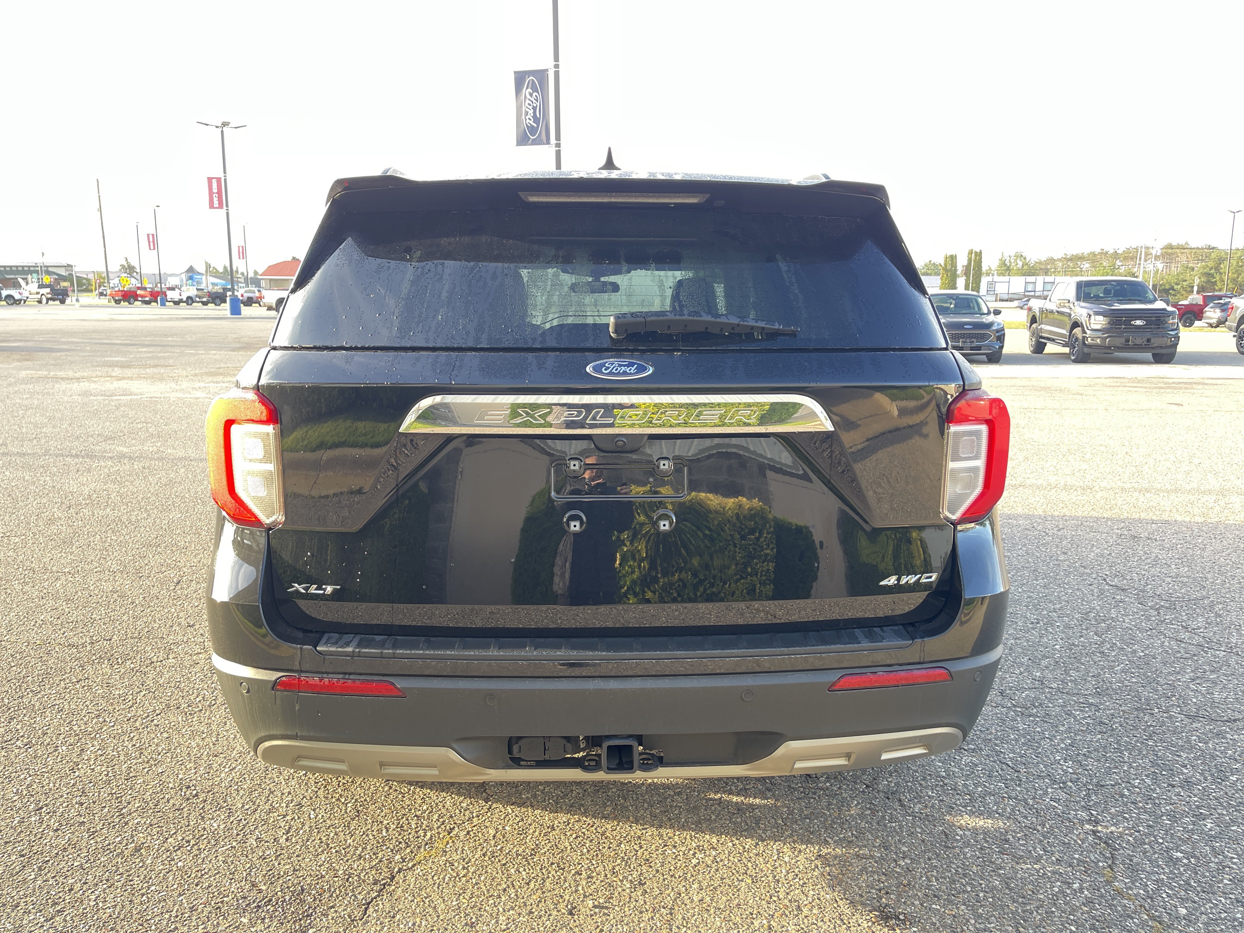 Certified 2023 Ford Explorer XLT w/ Equipment Group 202A AWD/4WD image 5