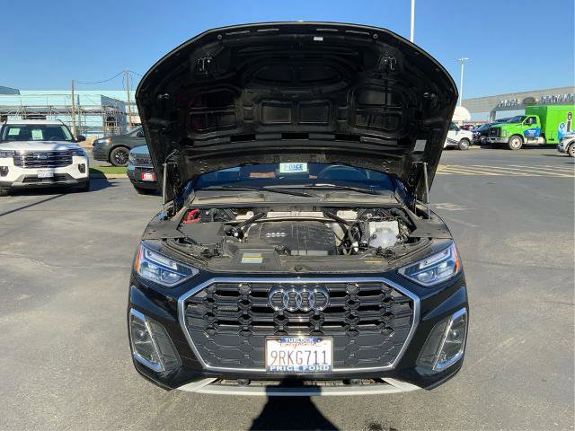 Used 2024 Audi Q5 2.0T Premium w/ Convenience Package image 9