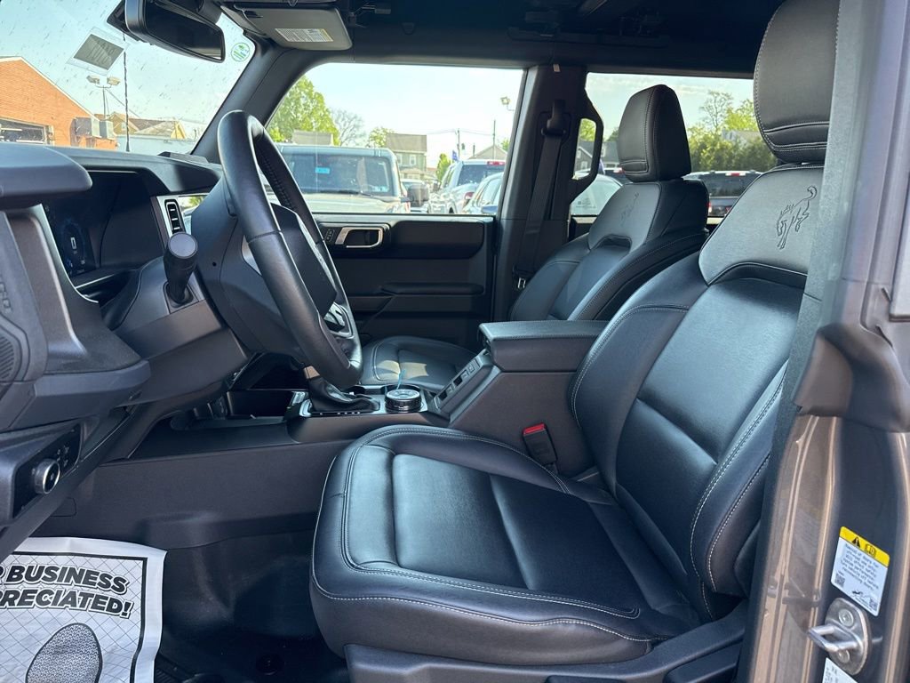 Certified 2025 Ford Bronco Badlands w/ Sasquatch Package AWD/4WD image 6