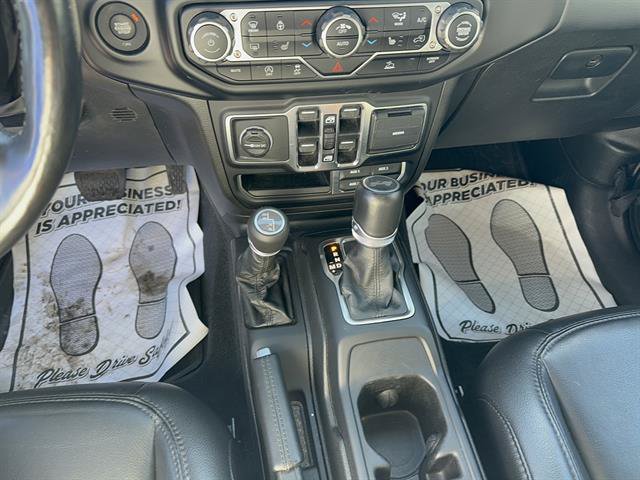 Used 2023 Jeep Wrangler Unlimited Sahara AWD/4WD image 11