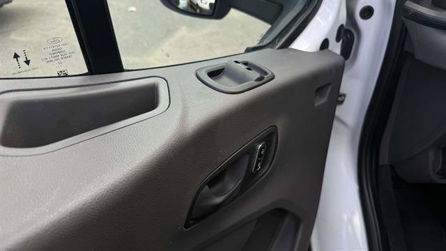 Certified 2023 Ford Transit 250 Low Roof RWD image 36
