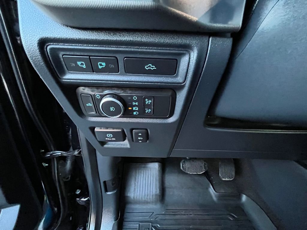 Certified 2022 Ford F150 Raptor w/ Equipment Group 801A High image 18