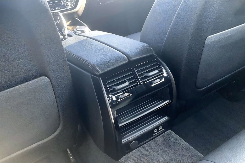 Used 2023 BMW 530e xDrive w/ Premium Package AWD/4WD image 28