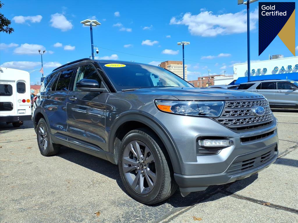 Certified 2023 Ford Explorer XLT w/ Equipment Group 202A image 1