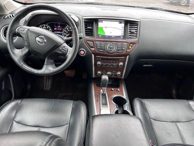 Used 2019 Nissan Pathfinder Platinum image 14