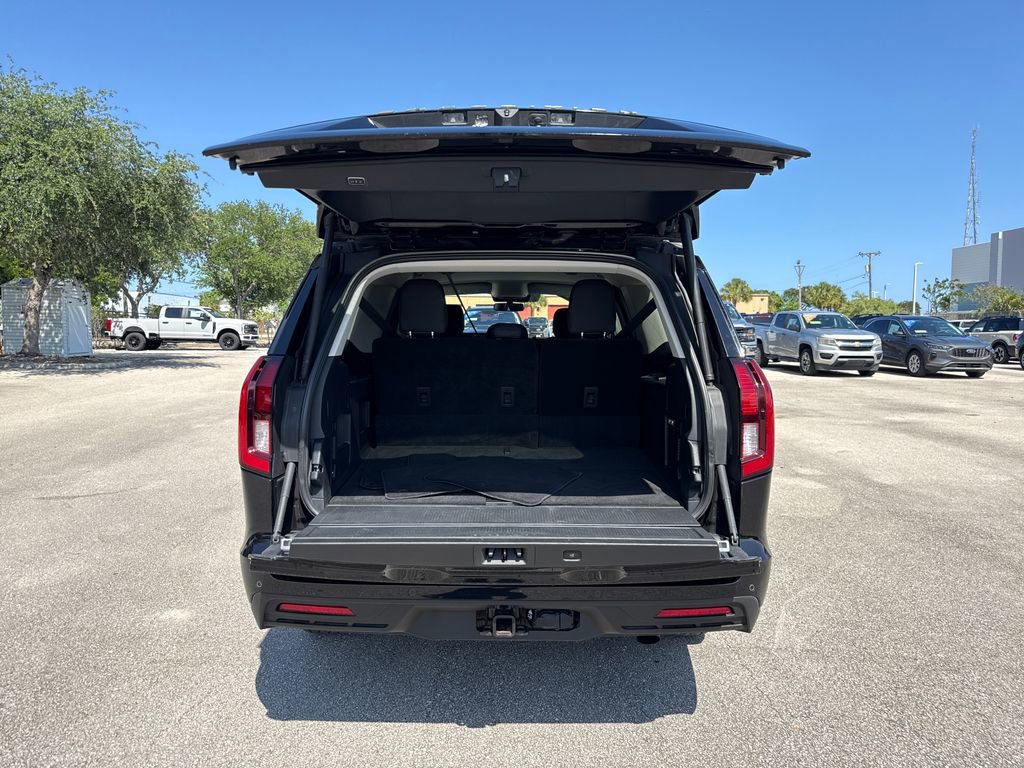 Certified 2025 Ford Expedition Max Active RWD image 30