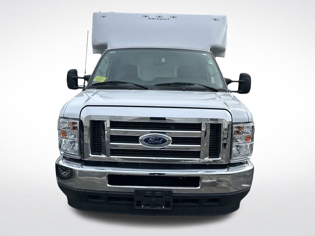 Certified 2025 Ford E-450 and Econoline 450 Super Duty w/ Power Equipment Group image 9